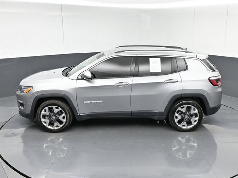Used 2020 Jeep Compass Limited image 28
