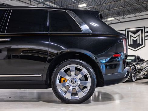 Used 2022 Rolls-Royce Cullinan AWD/4WD image 9