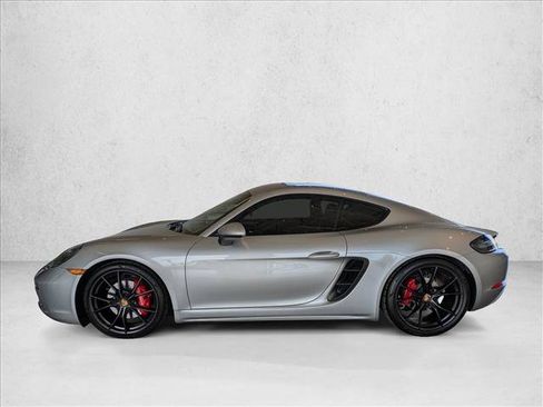 Used 2021 Porsche 718 Cayman S image 9