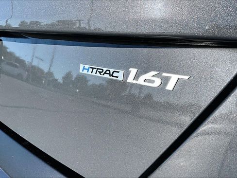 Used 2024 Hyundai Kona Limited image 9