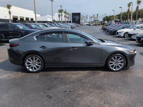 Used 2023 MAZDA MAZDA3 s FWD image 3