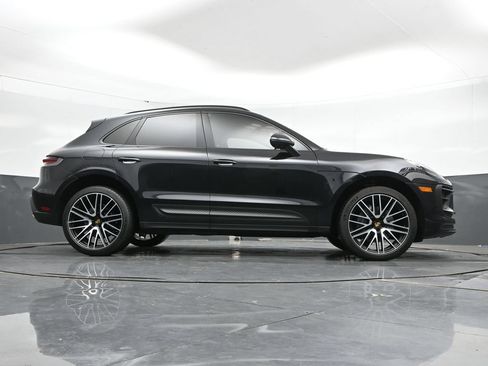 Used 2022 Porsche Macan AWD/4WD image 40