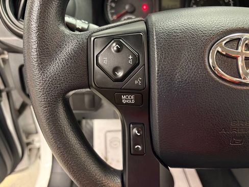 Used 2017 Toyota Tacoma SR w/ Tow Package AWD/4WD image 11
