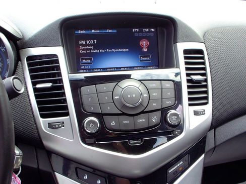 Used 2014 Chevrolet Cruze LT FWD image 10