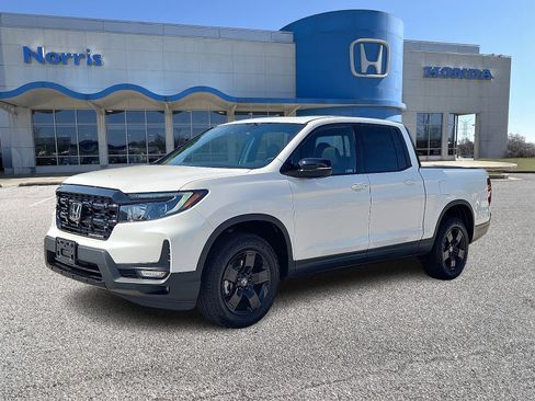 New 2025 Honda Ridgeline Black Edition image 2