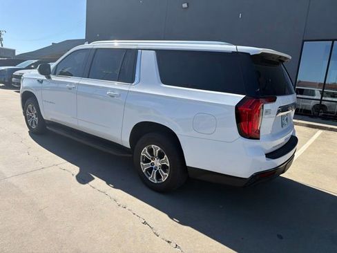 Used 2022 GMC Yukon XL SLE w/ Gmc Pro Safety Plus Package AWD/4WD image 5