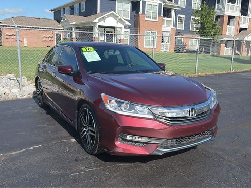 Used 2016 Honda Accord Sport image 7