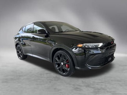 Used 2024 Dodge Hornet R/T Plus AWD/4WD image 2