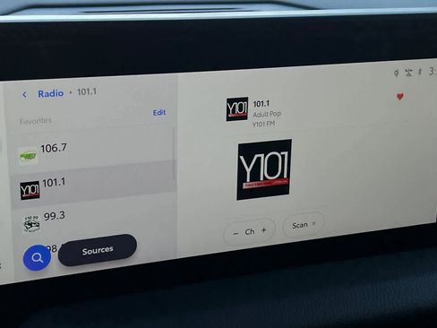 Used 2024 Toyota Land Cruiser w/ Premium Package image 20