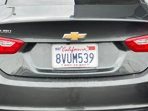 Used 2018 Chevrolet Malibu LT FWD image 19