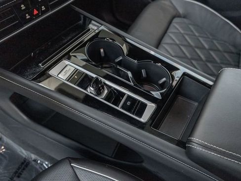 Used 2024 Volkswagen Atlas Cross Sport SEL Premium R-Line image 12