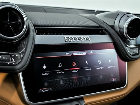 Used 2018 Ferrari GTC4Lusso T RWD image 36