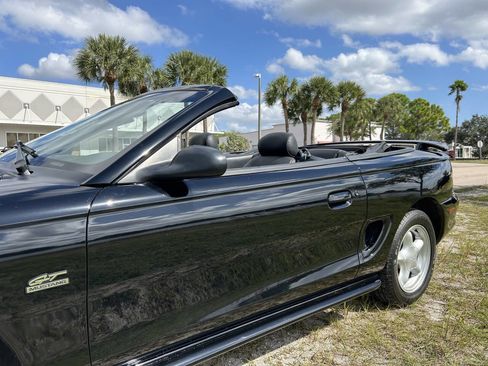 Used 1994 Ford Mustang GT image 12