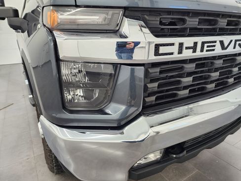 Used 2020 Chevrolet Silverado 2500 LT w/ Convenience Package image 22