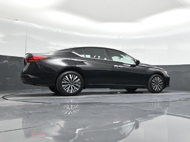 Used 2024 Nissan Altima 2.5 SV AWD/4WD image 56