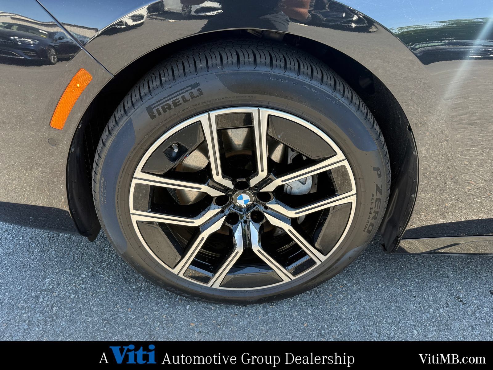Used 2025 BMW 740i xDrive AWD/4WD image 12