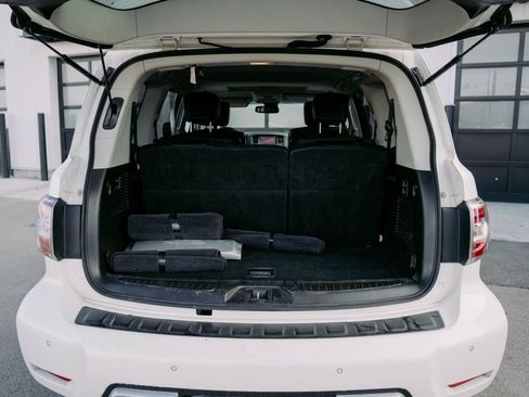Used 2017 Nissan Armada Platinum image 9