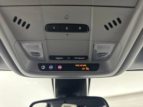 Used 2024 Chevrolet Blazer LT w/ Convenience Package FWD image 19