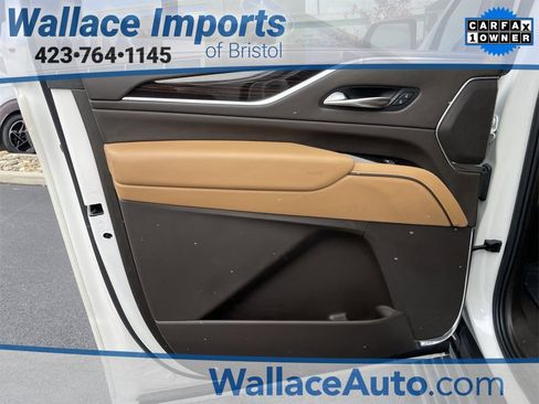 Used 2022 Cadillac Escalade ESV Premium Luxury w/ Performance Package image 23