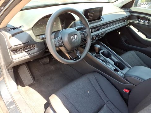 Used 2023 Honda Accord EX image 13