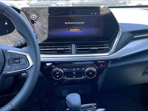 Used 2026 Chevrolet Trax ACTIV FWD image 6
