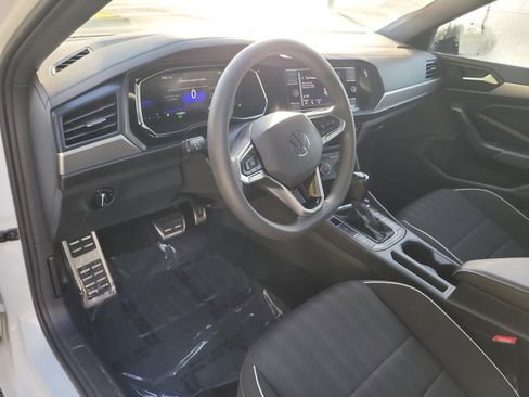Used 2023 Volkswagen Jetta Sport image 17