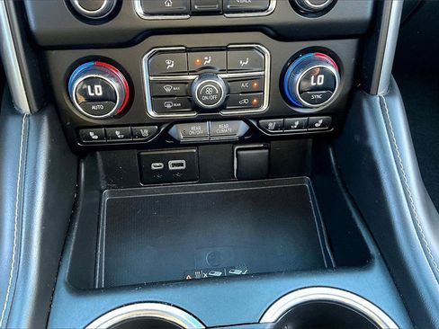 Used 2023 Chevrolet Tahoe Premier image 24