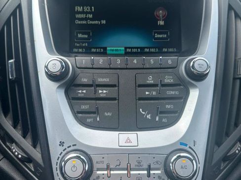 Used 2017 Chevrolet Equinox Premier w/ Enhanced Convenience Package AWD/4WD image 26