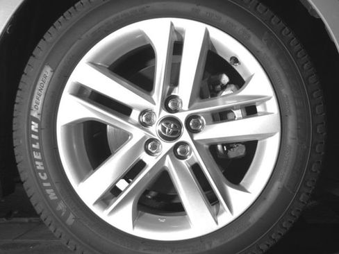 Used 2019 Toyota Corolla SE FWD image 24