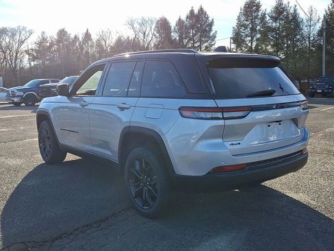 New 2025 Jeep Grand Cherokee Limited AWD/4WD image 6