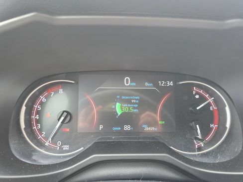Used 2025 Toyota RAV4 XLE AWD/4WD image 21