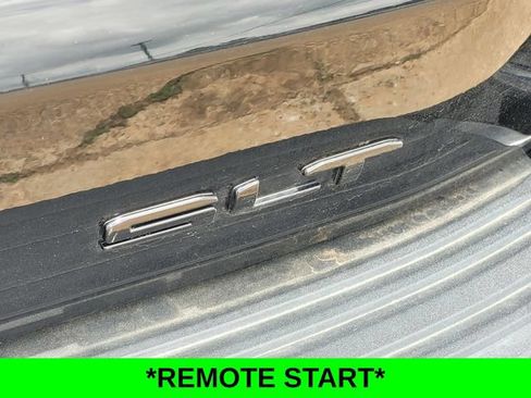 Used 2024 GMC Yukon SLT w/ SLT Luxury Package RWD image 9