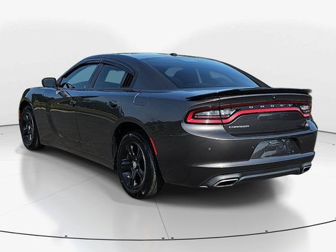 Used 2020 Dodge Charger SXT RWD image 6