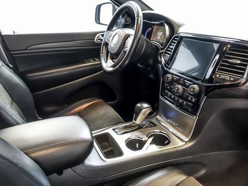 Used 2020 Jeep Grand Cherokee Altitude image 33