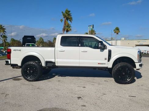 New 2026 Ford F250 Lariat w/ Black Appearance Package image 4