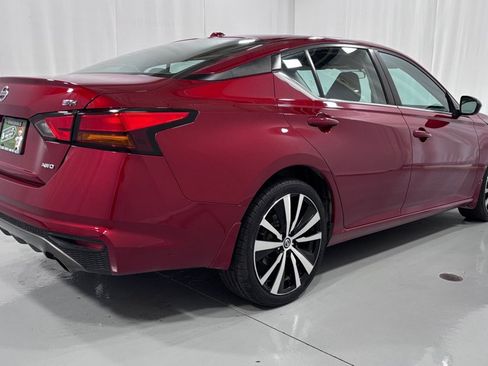 Used 2019 Nissan Altima 2.5 SR AWD/4WD image 5