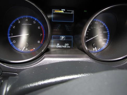 Used 2017 Subaru Legacy 2.5i Premium image 4