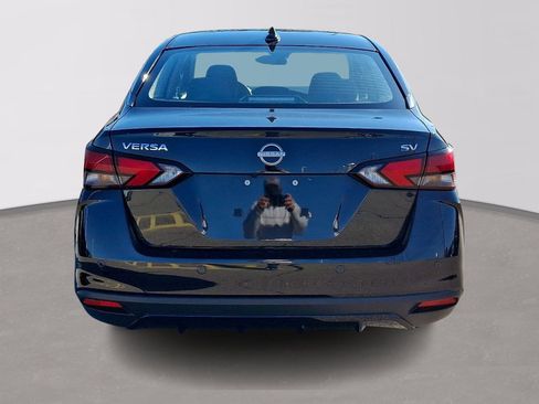 Used 2024 Nissan Versa SV image 5
