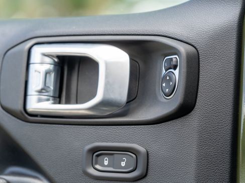 Used 2023 Jeep Wrangler Sport AWD/4WD image 14