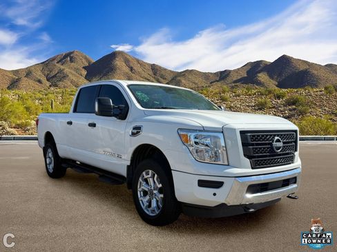 Used 2024 Nissan Titan SV w/ SV Convenience Package AWD/4WD image 5
