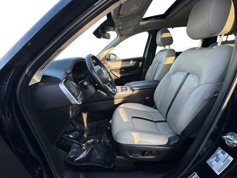 Used 2024 MAZDA CX-90 Plug-In Hybrid w/ Preferred image 9