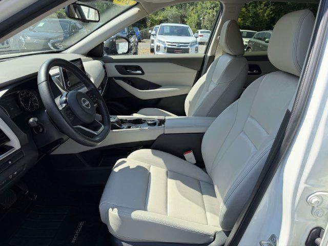 Used 2023 Nissan Rogue SL AWD/4WD image 14