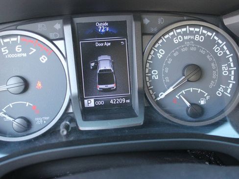 Used 2019 Toyota Tacoma TRD Pro image 8