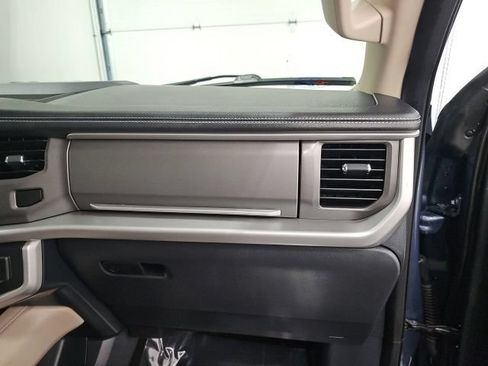 Used 2022 Ford Expedition XLT AWD/4WD image 43