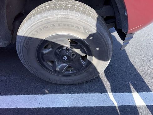 Used 2022 Toyota Tacoma SR w/ SR Convenience Package RWD image 2