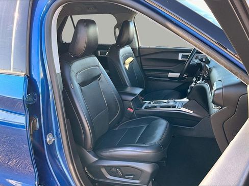 Used 2022 Ford Explorer Limited image 7