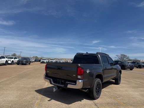 Used 2019 Toyota Tacoma SR5 image 23