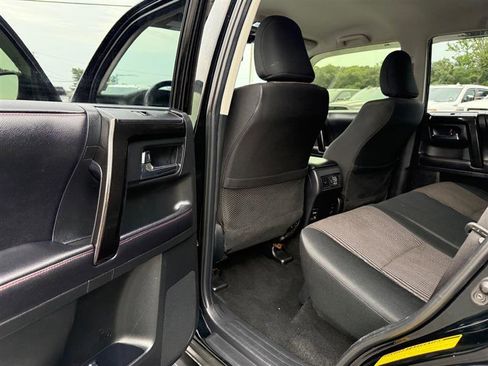 Used 2018 Toyota 4Runner TRD Off-Road image 21