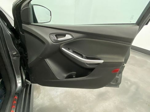 Used 2017 Ford Focus ST w/ Equipment Group 401A image 45