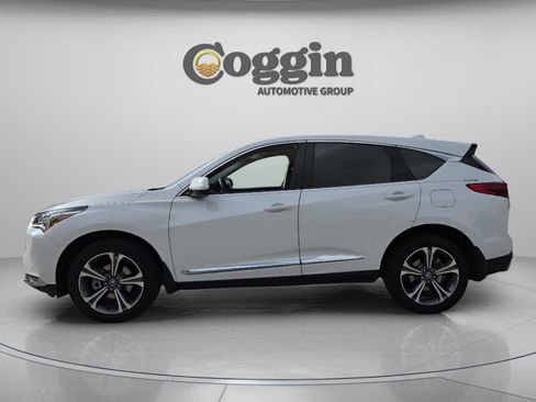 Used 2025 Acura RDX SH-AWD w/ Technology Package image 2